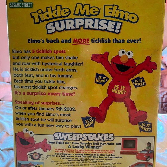 5th Anniversary Edition Tickle Me Elmo - Picture 2 of 6